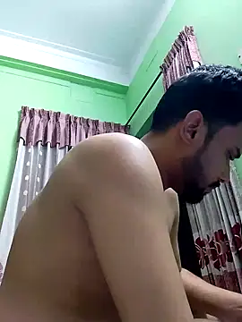 Snapshot of GildanK18 chatting on 03.10.25 GildanK18 online show from 03.10.25