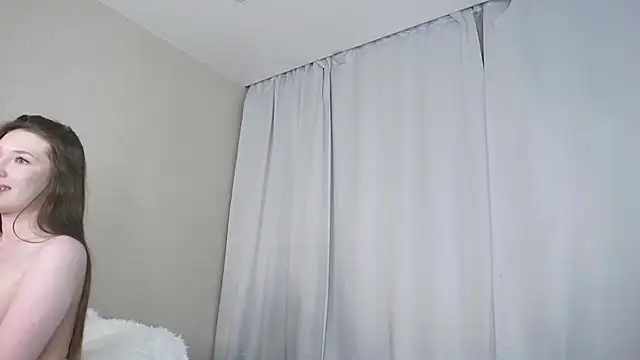 Snapshot of eva_varnerr chatting on 02.13.25 eva varnerr online show from 02.13.25