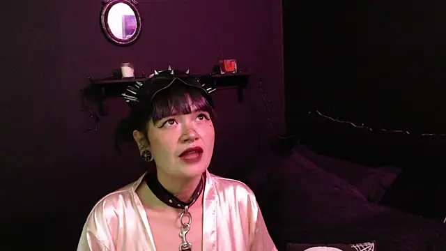 Snapshot of rousstattoo chatting on 11.05.25 rousstattoo online show from 11.05.25