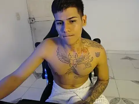 Snapshot of Clyde019 chatting on 01.03.25 Clyde019 online show from 01.03.25