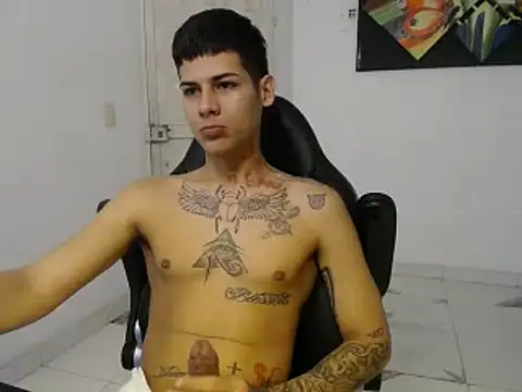 Snapshot of Clyde019 chatting on 01.13.25 Clyde019 online show from 01.13.25