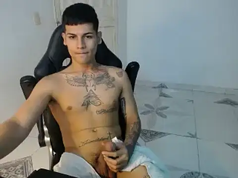 Snapshot of Clyde019 chatting on 01.30.25 Clyde019 online show from 01.30.25