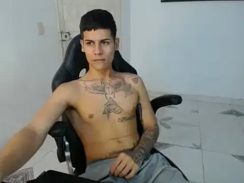 Snapshot of Clyde019 chatting on 02.03.25 Clyde019 online show from 02.03.25