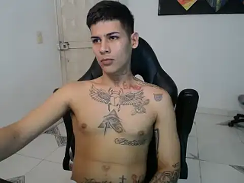 Snapshot of Clyde019 chatting on 02.17.25 Clyde019 online show from 02.17.25