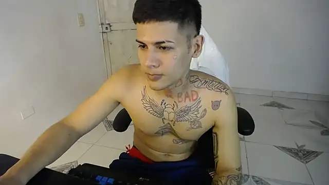 Snapshot of Clyde019 chatting on 02.25.25 Clyde019 online show from 02.25.25