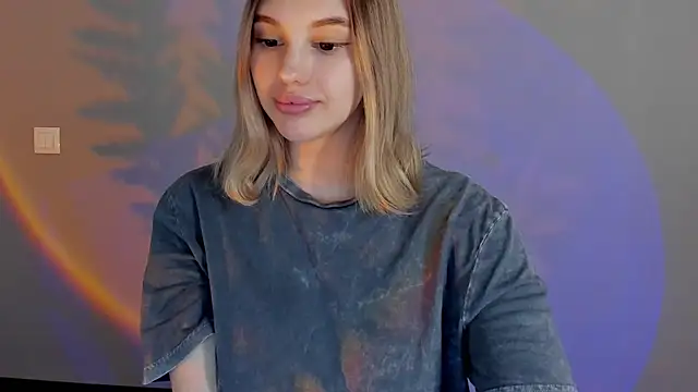 Snapshot of AngelicaKleee chatting on 01.19.25 AngelicaKleee online show from 01.19.25