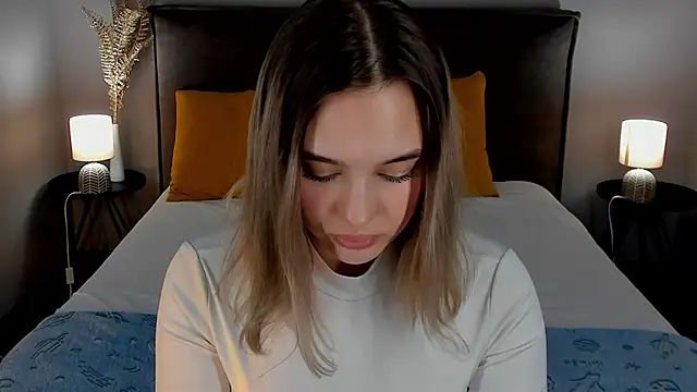 Snapshot of AngelicaKleee chatting on 02.20.25 AngelicaKleee online show from 02.20.25