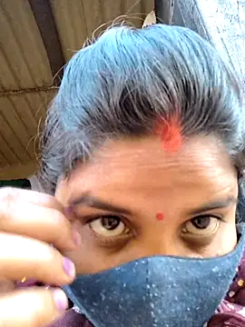 Snapshot of sweet_suman chatting on 03.22.25 sweet suman online show from 03.22.25