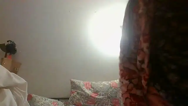 Snapshot of BELLAMORGANE1 chatting on 12.24.24 BELLAMORGANE1 online show from 12.24.24