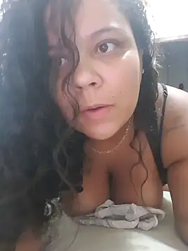 Snapshot of MelissaMendes_BBW chatting on 02.05.25 MelissaMendes BBW online show from 02.05.25