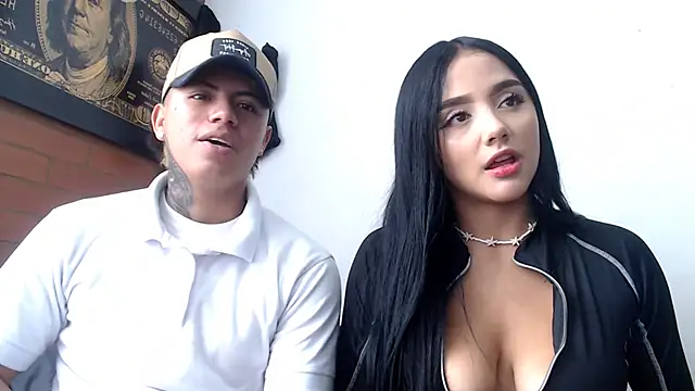 Snapshot of Thiago_x_Sahara chatting on 01.05.25 Thiago x Sahara online show from 01.05.25