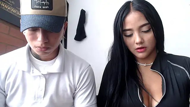 Snapshot of Thiago_x_Sahara chatting on 01.05.25 Thiago x Sahara online show from 01.05.25