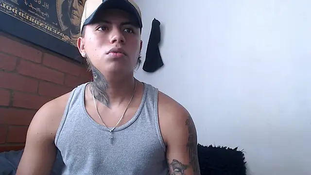 Snapshot of Thiago_x_Sahara chatting on 01.15.25 Thiago x Sahara online show from 01.15.25