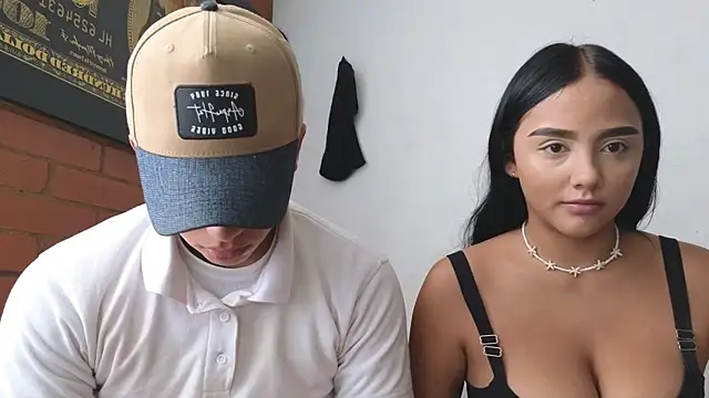 Snapshot of Thiago_x_Sahara chatting on 02.02.25 Thiago x Sahara online show from 02.02.25