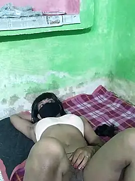 Snapshot of Coupleshow47 chatting on 09.19.25 Coupleshow47 online show from 09.19.25