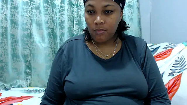 Snapshot of Teassa90 chatting on 09.29.25 Teassa90 online show from 09.29.25