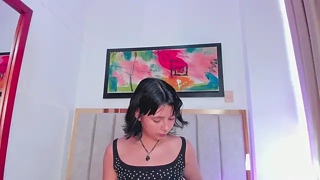 Snapshot of LuciaFerrero chatting on 02.06.25 LuciaFerrero online show from 02.06.25