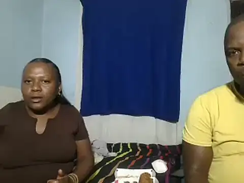 Snapshot of ThamiXX chatting on 02.05.25 ThamiXX online show from 02.05.25