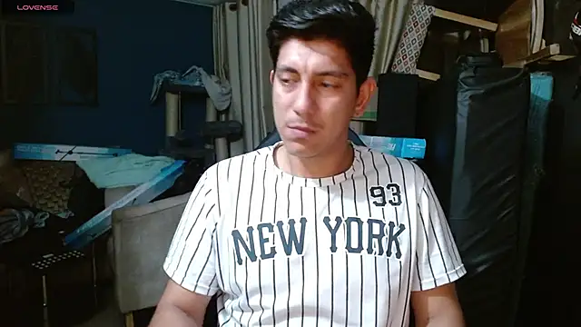 Snapshot of Noah-cock chatting on 11.12.25 Noah-cock online show from 11.12.25