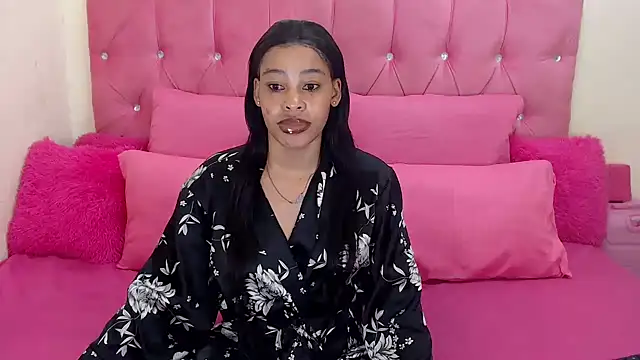 Snapshot of naughtiest_baddy chatting on 10.06.25 naughtiest baddy online show from 10.06.25