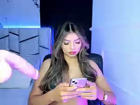 Snapshot of daniiphoeniixx chatting on 02.07.25 daniiphoeniixx online show from 02.07.25