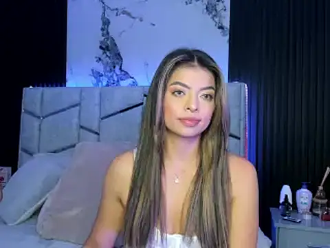 Snapshot of daniiphoeniixx chatting on 02.24.25 daniiphoeniixx online show from 02.24.25