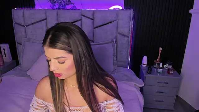 Snapshot of daniiphoeniixx chatting on 03.05.25 daniiphoeniixx online show from 03.05.25