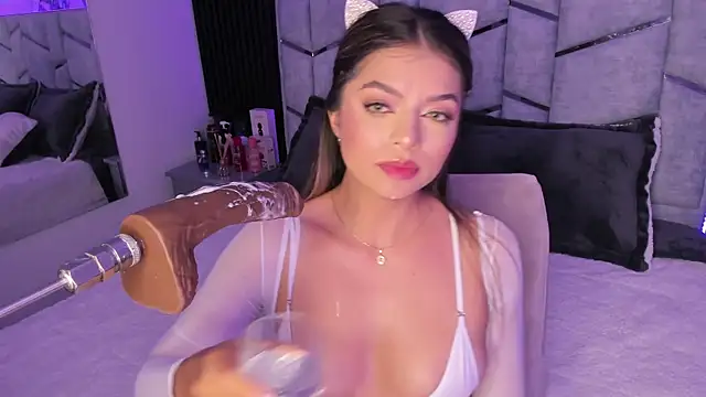 Snapshot of daniiphoeniixx chatting on 03.06.25 daniiphoeniixx online show from 03.06.25