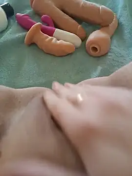 Snapshot of AnnalSV91 chatting on 02.25.25 AnnalSV91 online show from 02.25.25