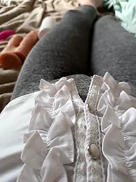 Snapshot of AnnalSV91 chatting on 03.09.25 AnnalSV91 online show from 03.09.25