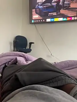 Snapshot of RealisttOcean chatting on 12.28.24 RealisttOcean online show from 12.28.24