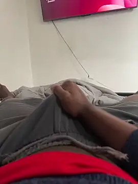 Snapshot of RealisttOcean chatting on 01.21.25 RealisttOcean online show from 01.21.25