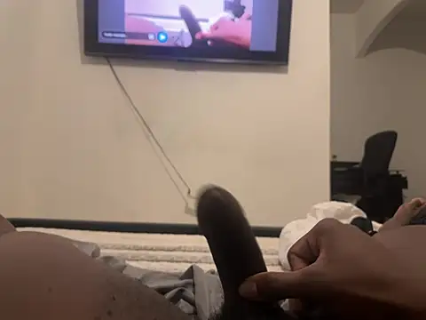 Snapshot of RealisttOcean chatting on 02.02.25 RealisttOcean online show from 02.02.25