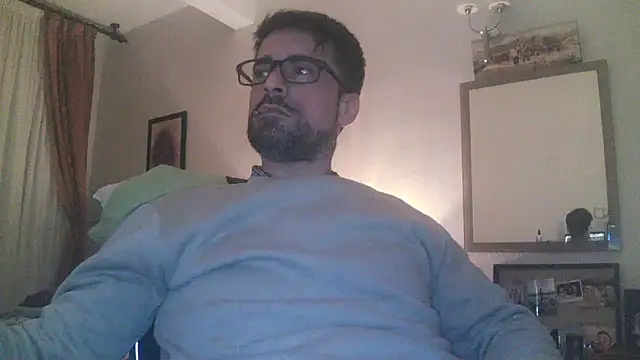 Snapshot of Patrickhound chatting on 03.06.25 Patrickhound online show from 03.06.25