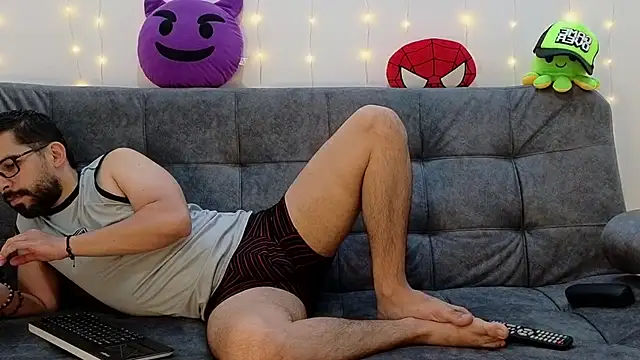 Snapshot of ErickBrant chatting on 03.06.25 ErickBrant online show from 03.06.25