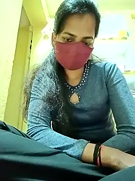 Snapshot of Pooja_cut chatting on 02.20.25 Pooja cut online show from 02.20.25