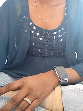 Snapshot of Barbie_183 chatting on 02.25.25 Barbie 183 online show from 02.25.25