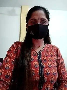 Snapshot of priyancyfun chatting on 02.01.25 priyancyfun online show from 02.01.25