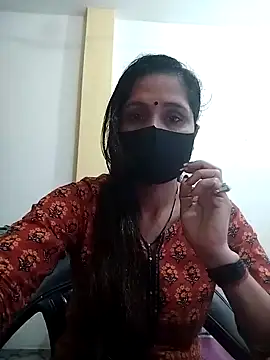 Snapshot of priyancyfun chatting on 02.08.25 priyancyfun online show from 02.08.25