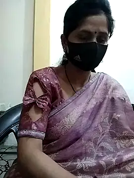 Snapshot of priyancyfun chatting on 02.15.25 priyancyfun online show from 02.15.25