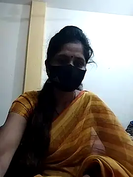 Snapshot of priyancyfun chatting on 02.16.25 priyancyfun online show from 02.16.25