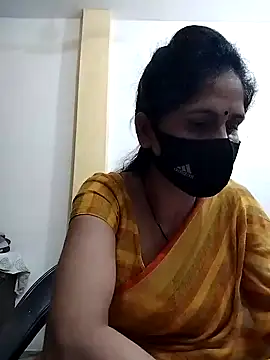 Snapshot of priyancyfun chatting on 02.16.25 priyancyfun online show from 02.16.25