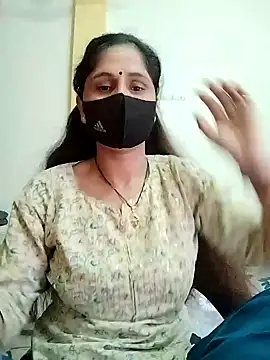 Snapshot of priyancyfun chatting on 02.17.25 priyancyfun online show from 02.17.25