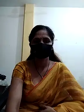Snapshot of priyancyfun chatting on 02.20.25 priyancyfun online show from 02.20.25