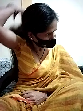 Snapshot of priyancyfun chatting on 02.22.25 priyancyfun online show from 02.22.25