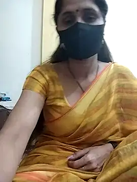 Snapshot of priyancyfun chatting on 03.04.25 priyancyfun online show from 03.04.25