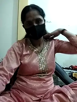 Snapshot of priyancyfun chatting on 03.08.25 priyancyfun online show from 03.08.25