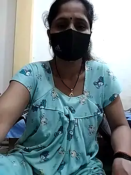 Snapshot of priyancyfun chatting on 03.16.25 priyancyfun online show from 03.16.25