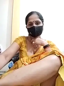 Snapshot of priyancyfun chatting on 03.19.25 priyancyfun online show from 03.19.25