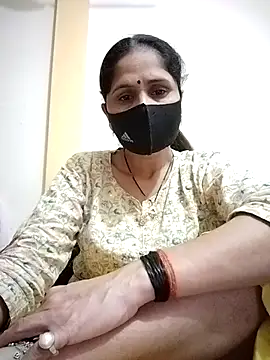 Snapshot of priyancyfun chatting on 03.19.25 priyancyfun online show from 03.19.25